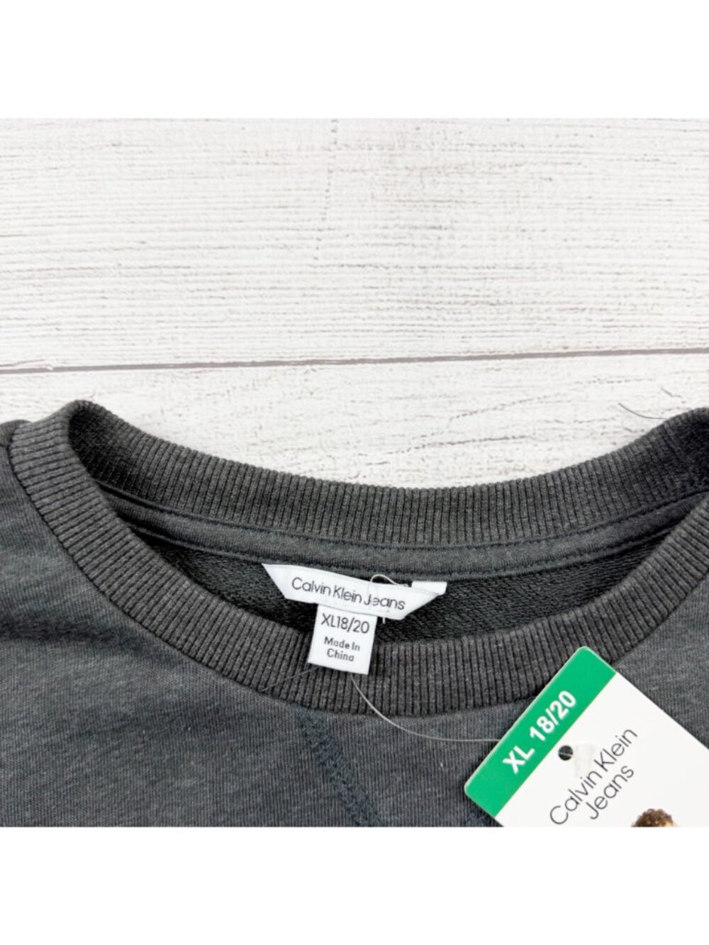 Calvin Klein Jeans Boys Sweatshirt Gray Crewneck Pullover XL 18-20 - Picture 2 of 4